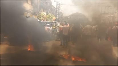 Bihar News: NEET candidates created ruckus in patna, Bihar police lathicharged
