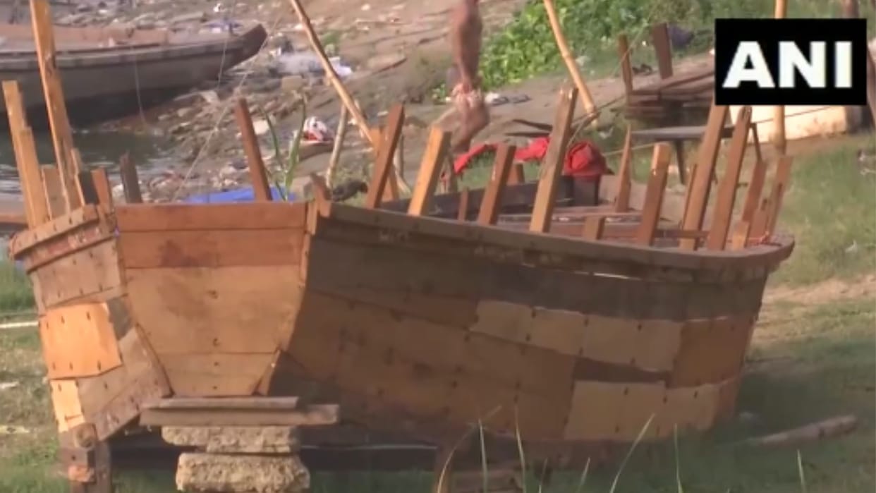 Ganga left ghats in Varanasi due to heat