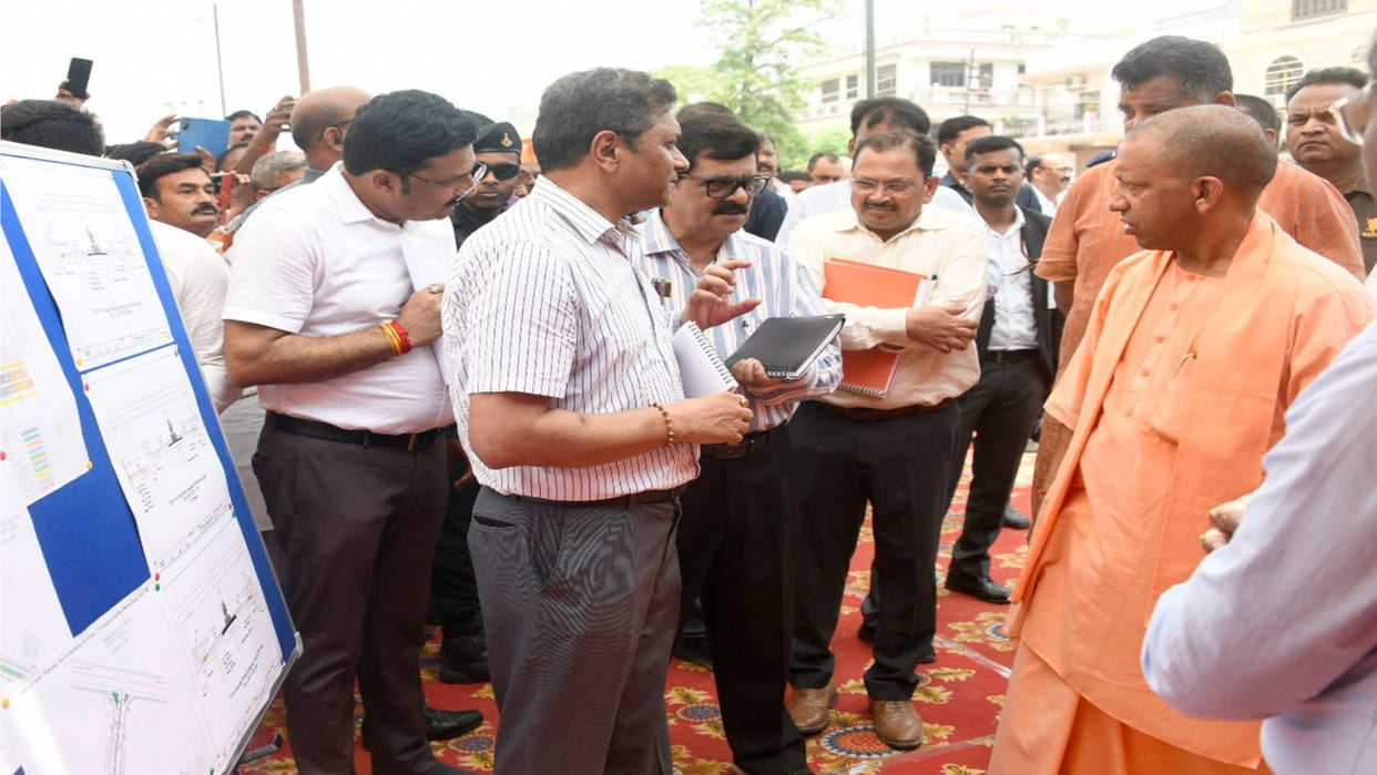 During his Gorakhpur visit, CM Yogi inspected various works of the city and gave instructions