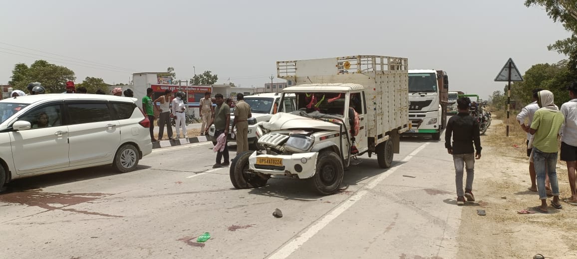 three people dead road accident in ghazipur nine injured girl critical
