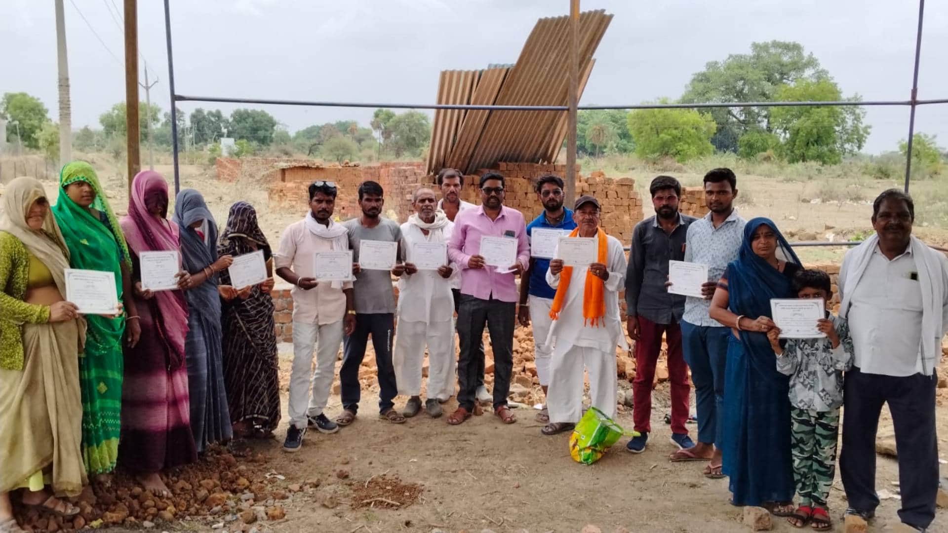 पीड़ित ग्रामीण