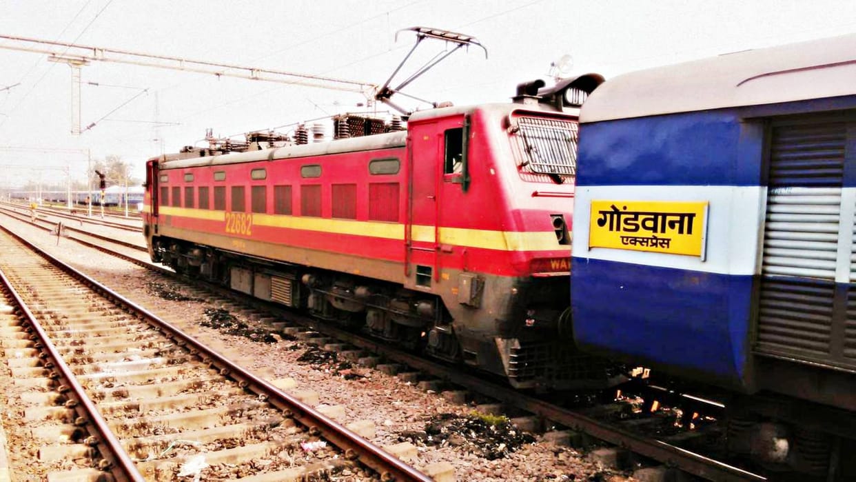MP News Gwalior drunk soldier urinated on seat it fell on woman sleeping with her child on lower berth