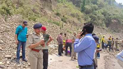 Rudraprayag accident Tempo travels fell into Alaknanda river Passengers Death injured Uttarakhand Watch Photos