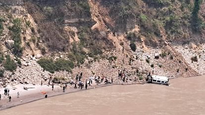 Rudraprayag accident Tempo travels fell into Alaknanda river Passengers Death injured Uttarakhand Watch Photos