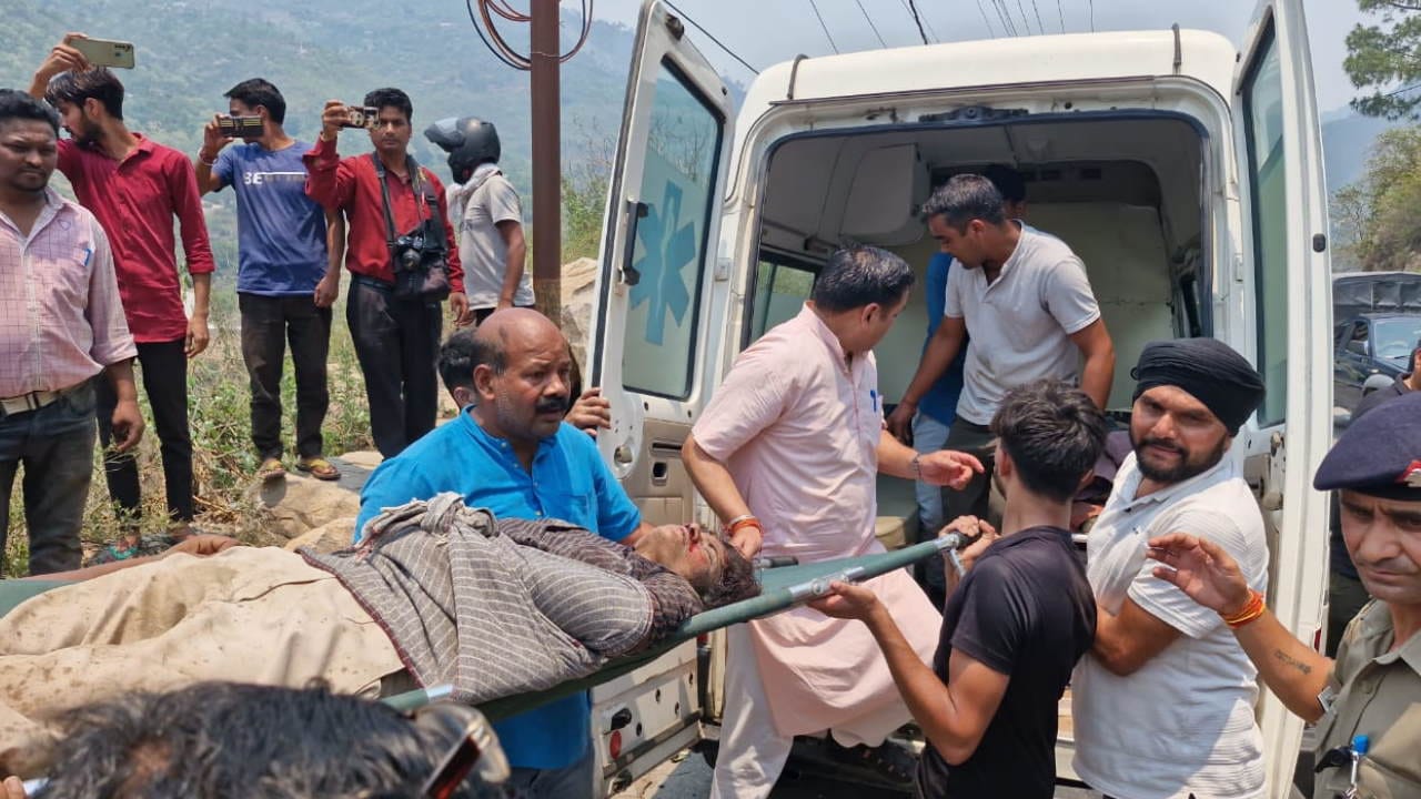 Rudraprayag accident Tempo travels fell into Alaknanda river Passengers Death injured Uttarakhand Watch Photos