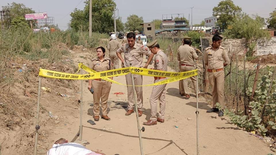 young man was shot dead in broad daylight in Agra
