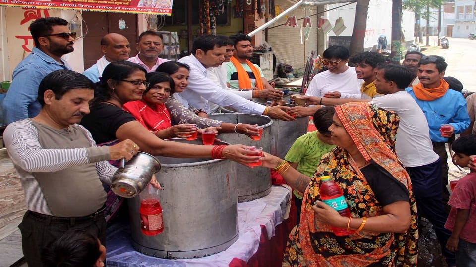 Devotees take a dip of faith on Ganga Dussehra