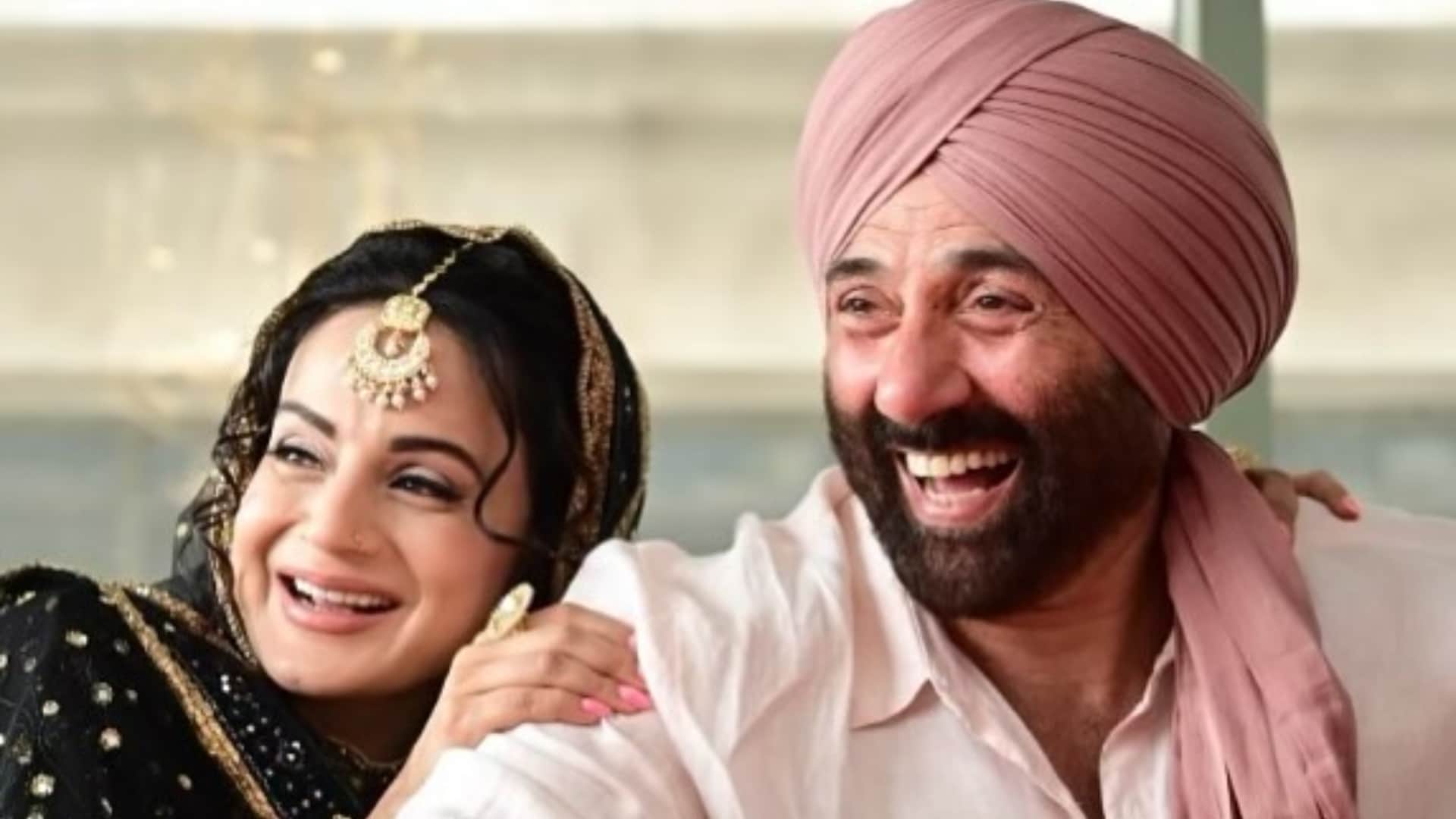 Highest Grossing bollywood Movies on Independence Day gadar 2 ek tha tiger singham returns satyamev jayate