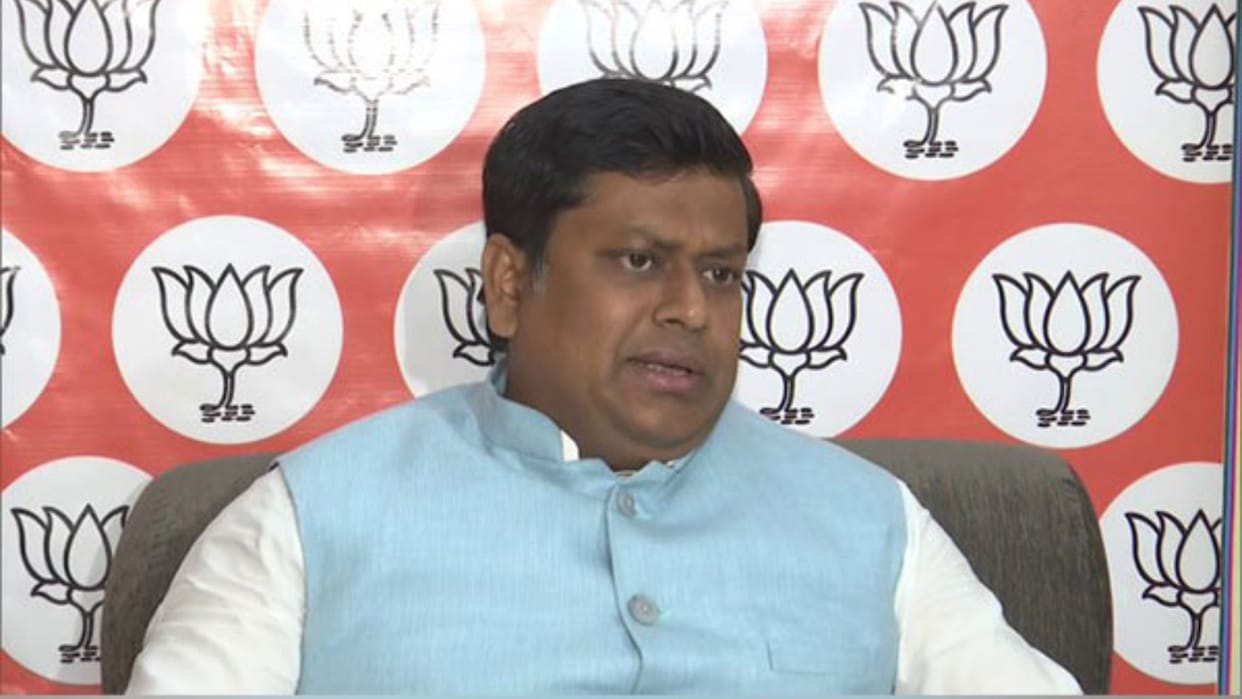 Govt asks MPs to publicise list of fake universities on social media