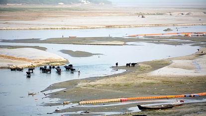 Ganga water level went down three feet in varanasi drinking water supply stopped 189 feet for the first time