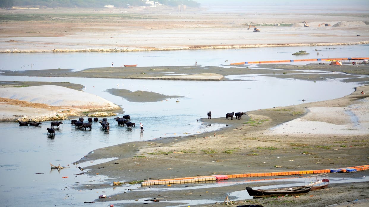 Oxygen in air and water will decrease due bad condition of Ganga river scientist did research