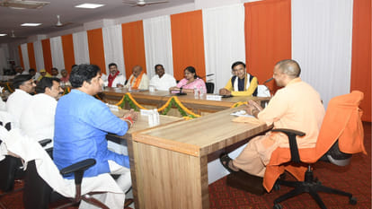 CM Yogi interacted with public representatives in the Annexe Bhawan of Gorakhpur
