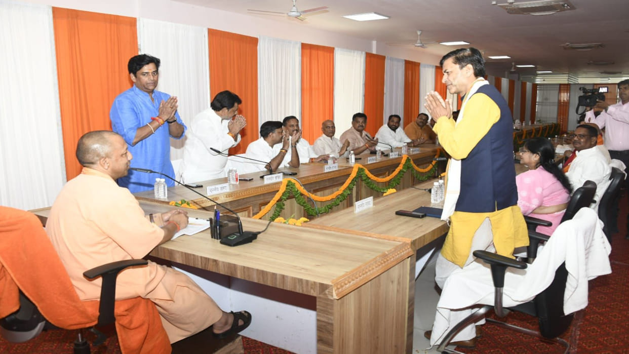 CM Yogi interacted with public representatives in the Annexe Bhawan of Gorakhpur