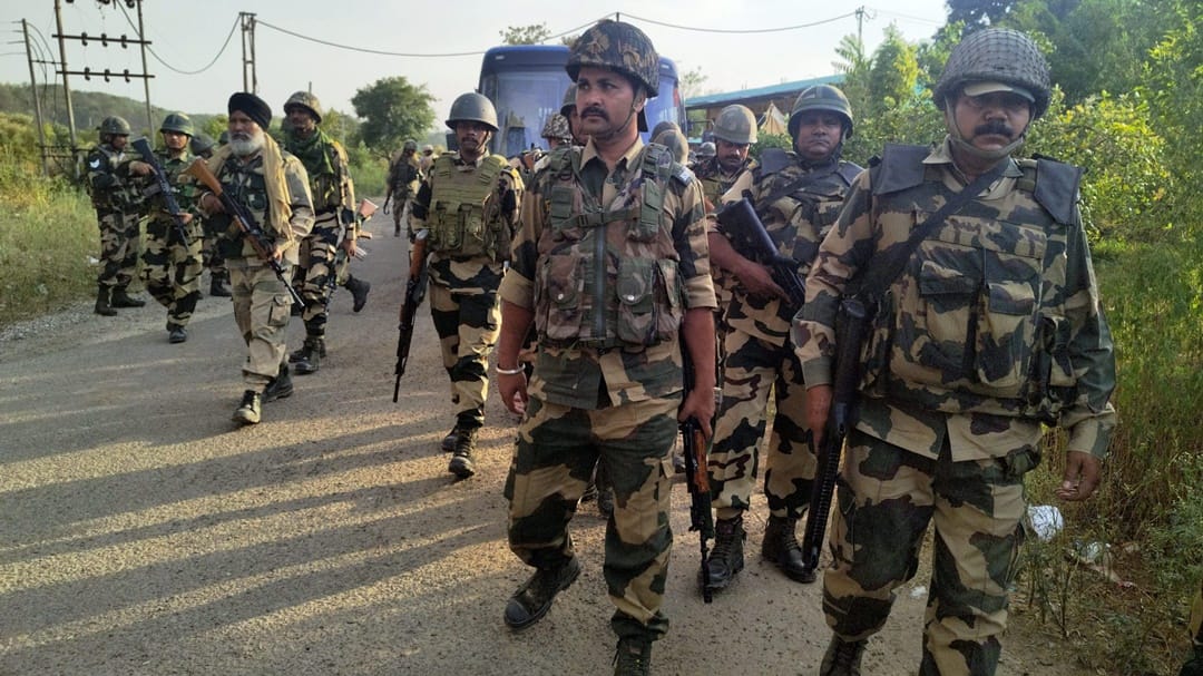 jammu kashmir Encounter : Big success before PM modi visit kashmir two Pakistani terrorists killed