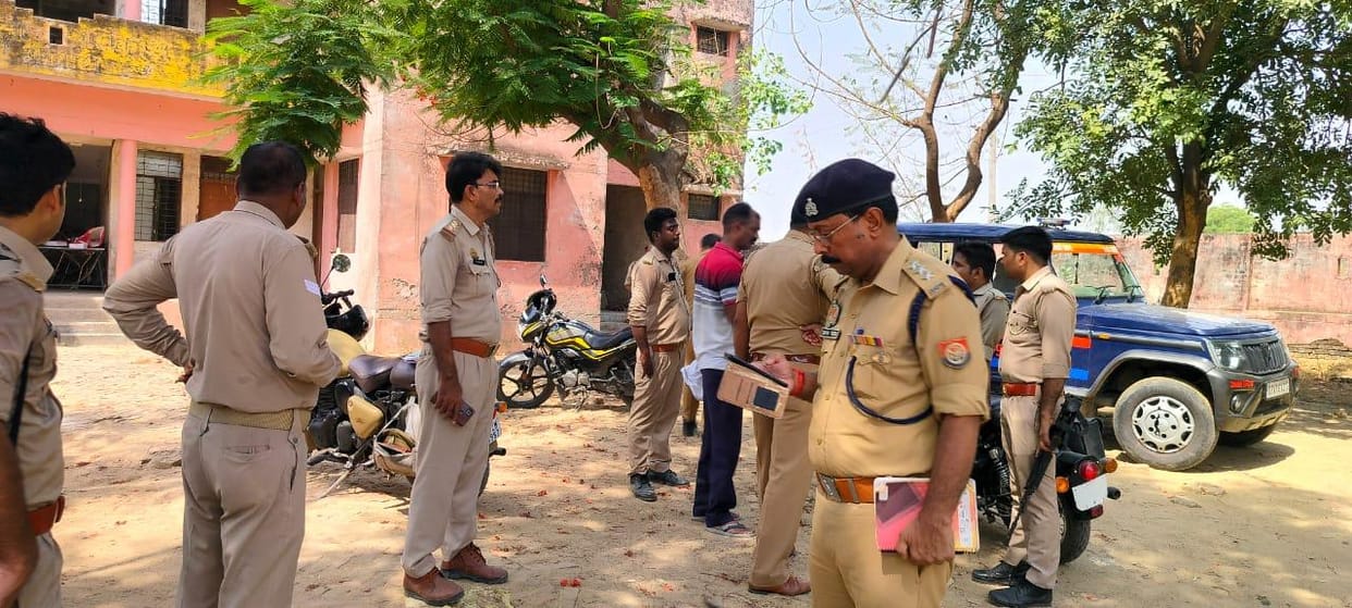 Barabanki: Bloody clash over land dispute, heavy lathicharge between two parties, one dead, five injured