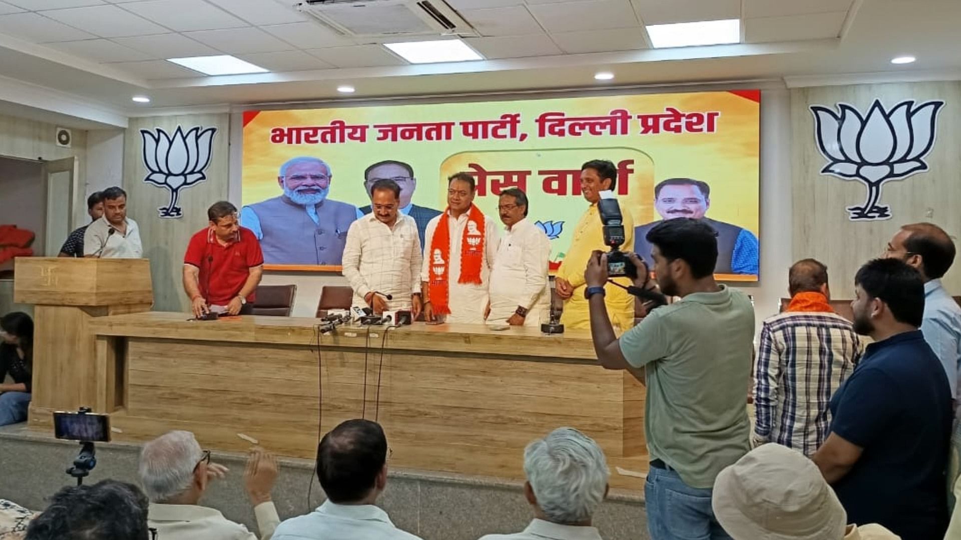Arvind Kejriwal's Aide Nitin Tyagi Joins Bjp, Had Opposed Aam Aadmi Party  In The Elections - Amar Ujala Hindi News Live - Delhi:केजरीवाल के खास  सहयोगी नितिन त्यागी भाजपा में शामिल, चुनाव