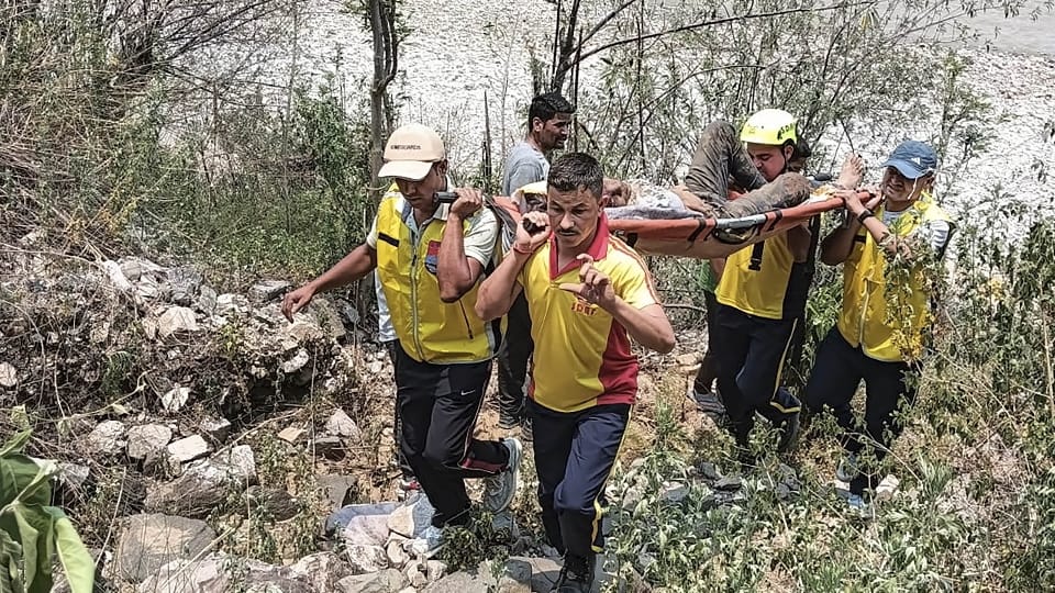 Rudraprayag Accident: 15 lives could have been saved if there was a crash barrier Uttarakhand news