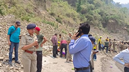 Rudraprayag Accident: 15 lives could have been saved if there was a crash barrier Uttarakhand news