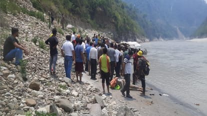 Rudraprayag Accident: 15 lives could have been saved if there was a crash barrier Uttarakhand news