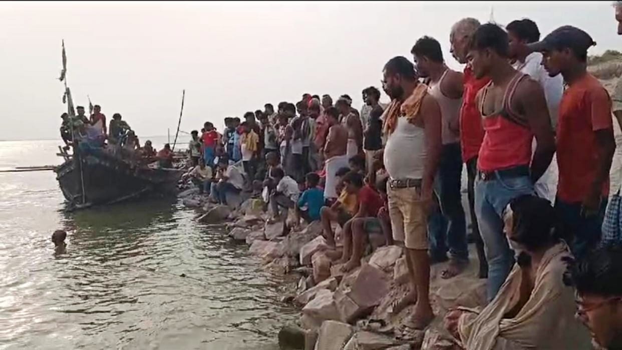 Bihar: Three friends who went to attend a cremation in Begusarai drowned in Ganga river, one died