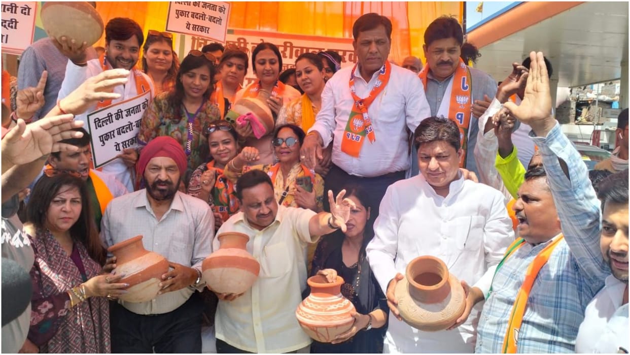 Delhi Water Crisis: Kejriwal targeted on the pretext of water, BJP-Congress said- Delhi needs a working CM