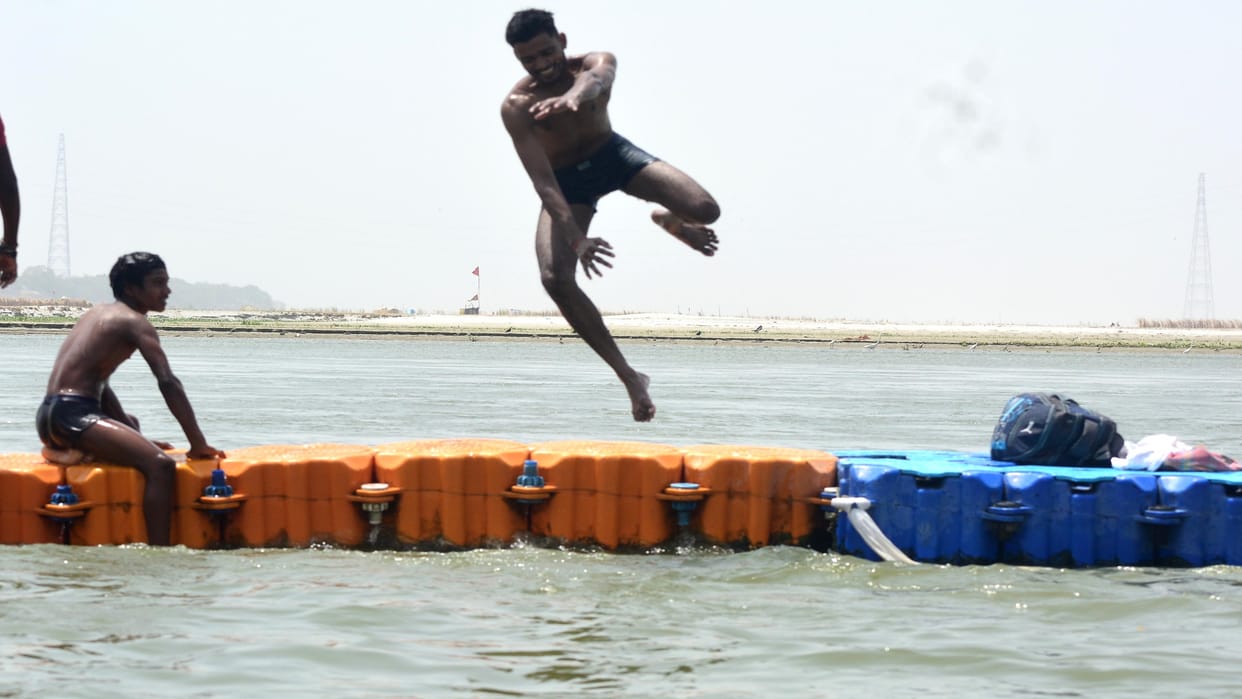 Heat will wreak havoc for three more days, Monsoon Express likely to run till June 22
