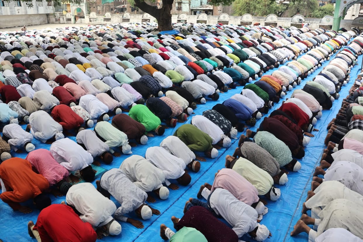 Indore: Muslim community celebrated Eid, city council gave message to make Indore green
