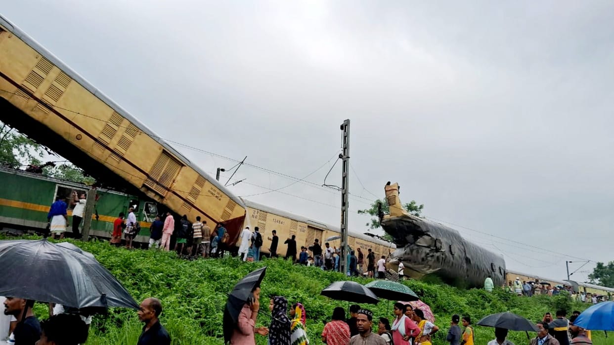 Train Accident: A change in the Kachenjunga Express in Lumding saved some lives, but many had to suffer