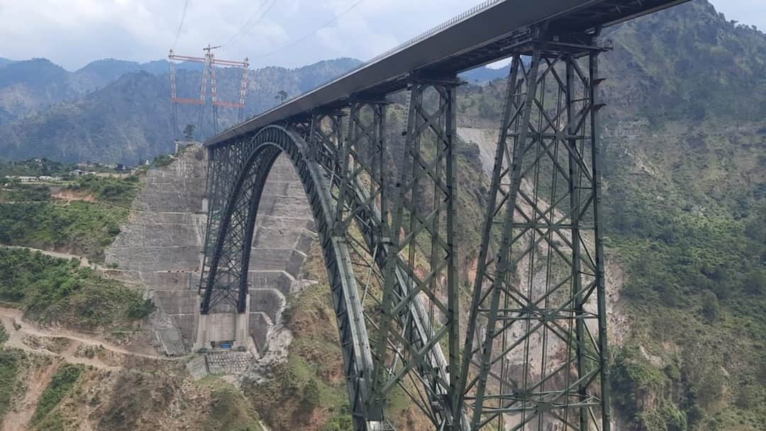 रेलवे पुल