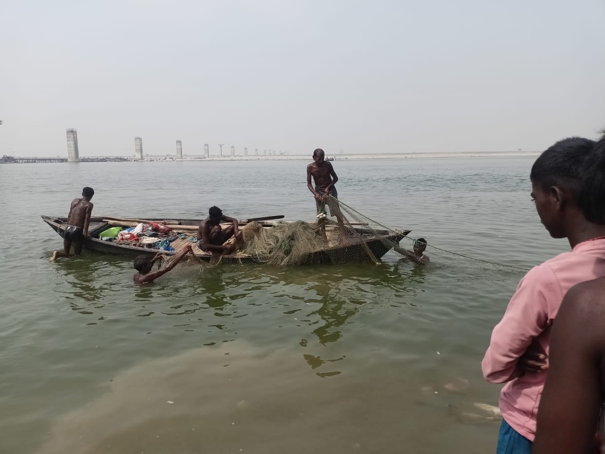 Ganga Dussehra 18 people drowned while bathing five dead body recovered in purvanchal