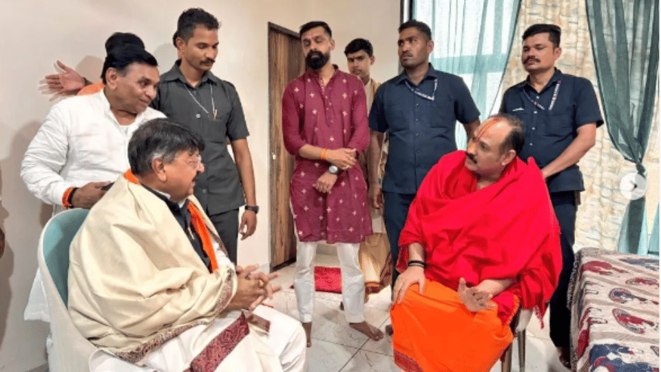radha rani vivad controversy pandit pradeep mishra swami premanand maharaj