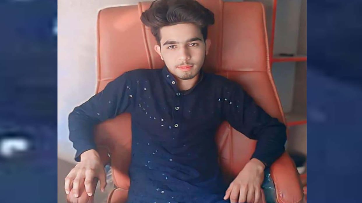 Hardoi Accident: Bike rider student dies after being hit by a car, friend injured