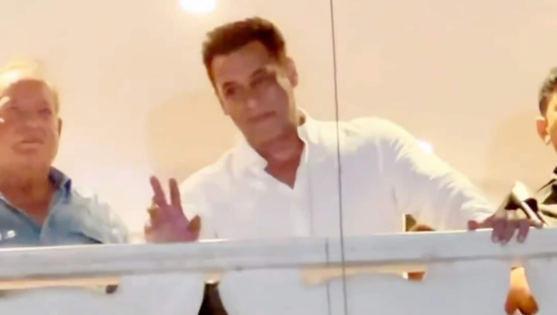 Bollywood stars like Sunny Deol Sidharth Malhotra Anil Kapoor Salman khan Shahrukh Khan wished Eid-ul-Adha