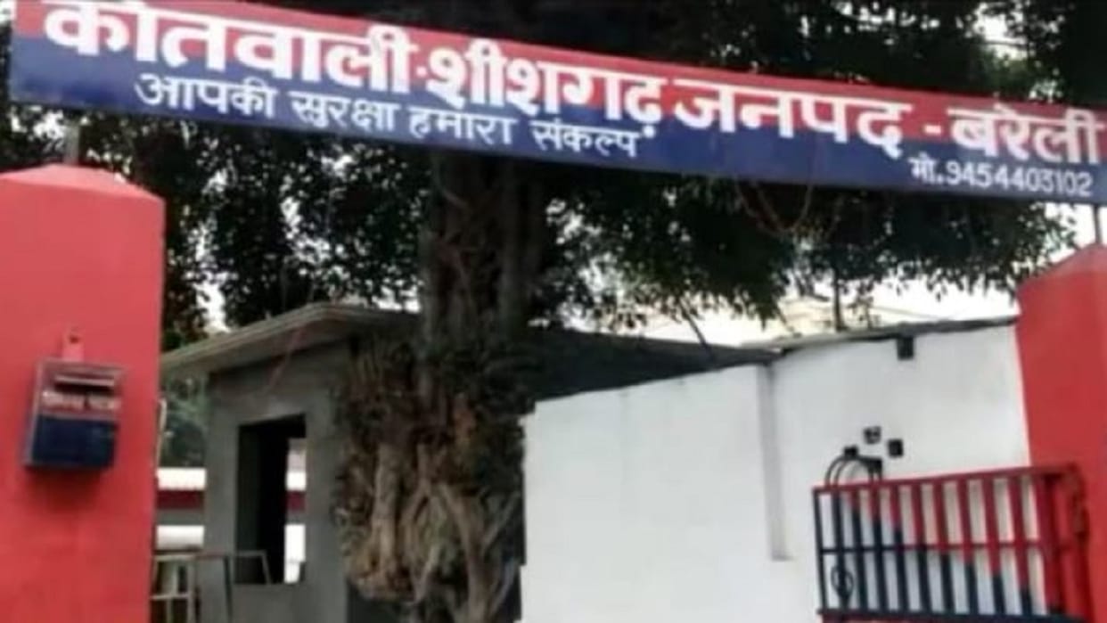 inspector abused the journalists and anti-corruption in Bareilly