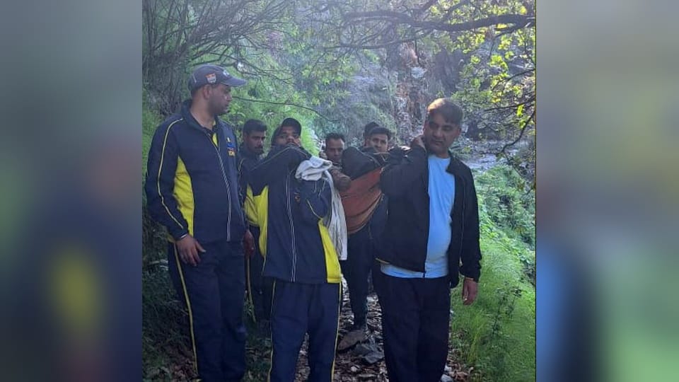 Uttarkashi News Assistant Engineer of PWD went to Dodital track died of heart attack during trekking