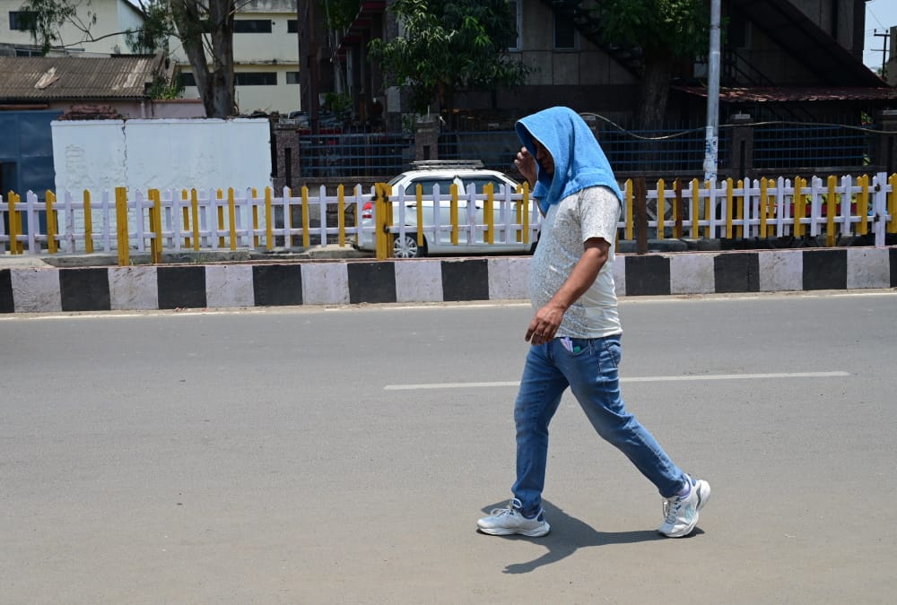 UP Weather Update: Monsoon likely to arrive between 23rd and 25th