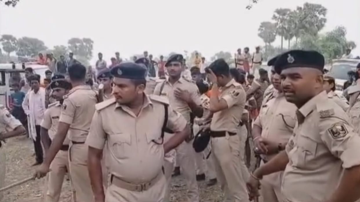Begusarai: Banned meat found outside temple; Situation tense in village, large number of police deployed