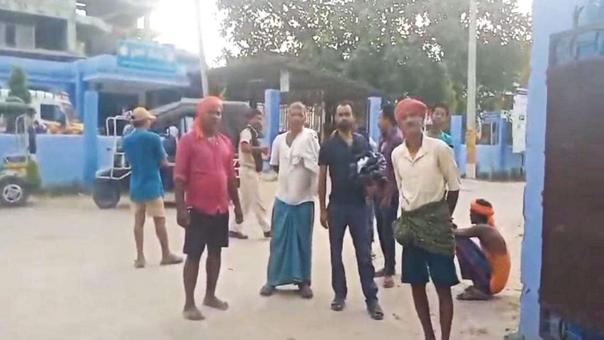 Bihar News: A high-speed car hit a bike in Rohtas; two people died, chaos among family members