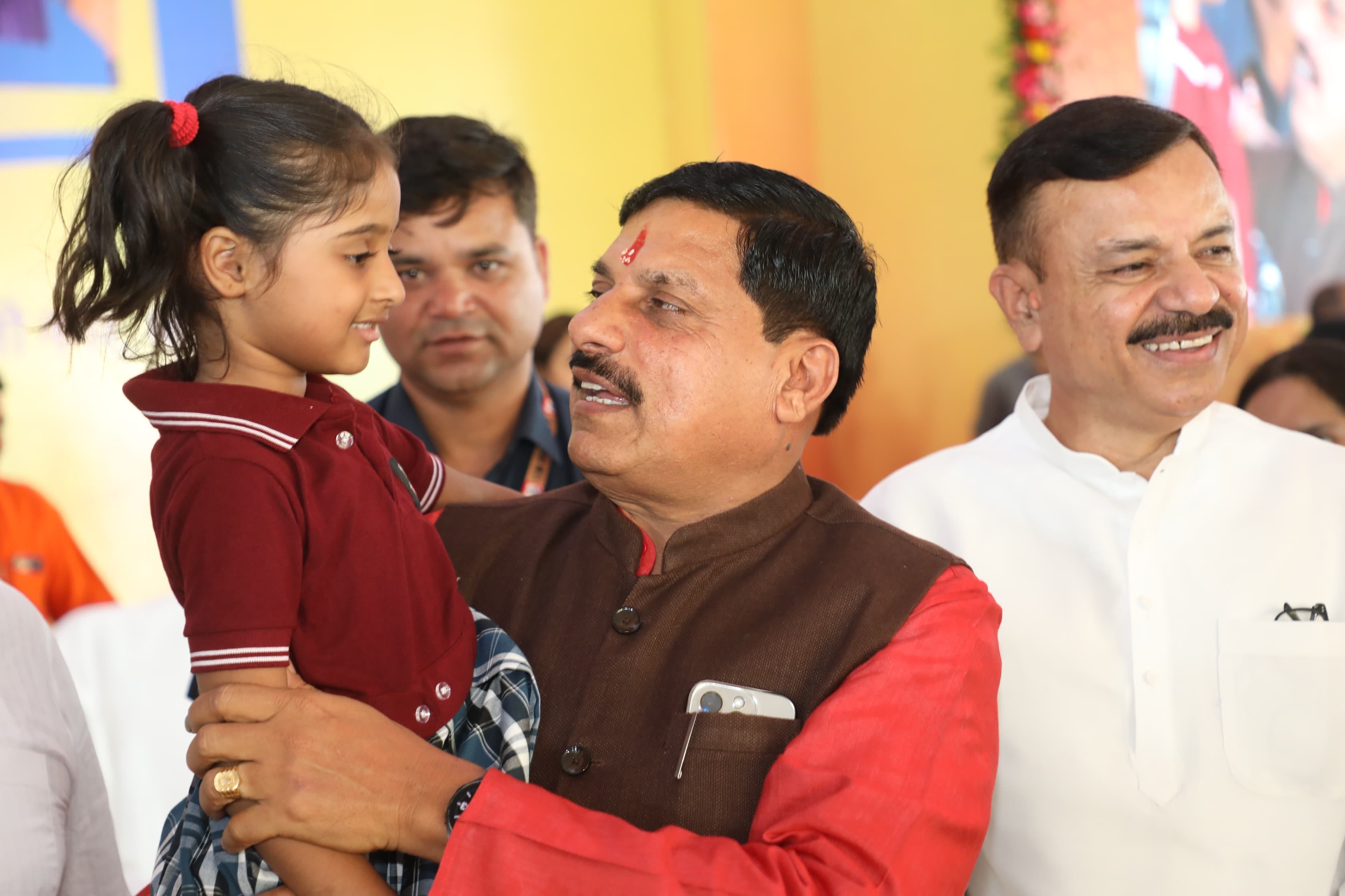 MP: CM welcomes children with tilak, Minister demands national anthem should be mandatory in all schools inclu