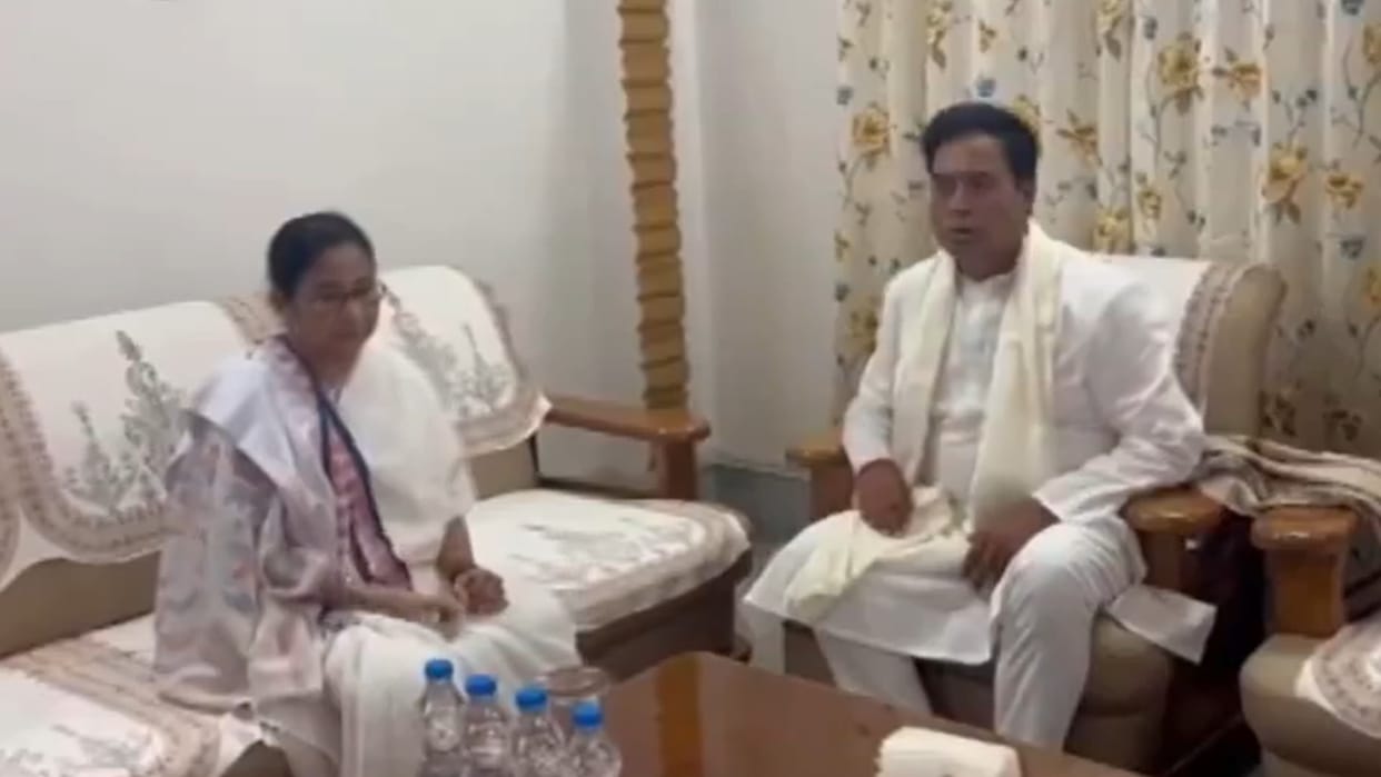 Mamata meets BJP MP 'Ananta Maharaj' in Cooch Behar