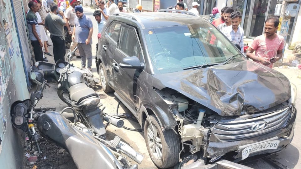 speeding car ran over pedestrians in Ludhiana