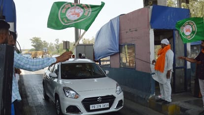 Ultimatum from farmers sitting at Ladowal toll plaza