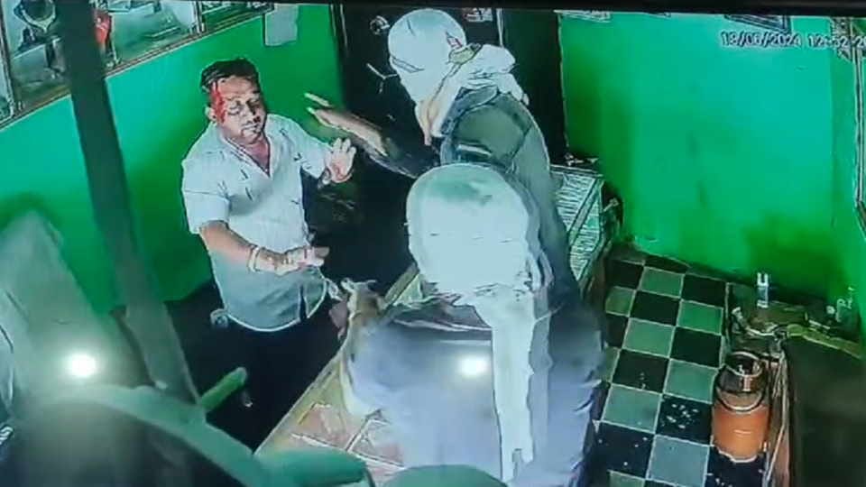 Haridwar Crime News Attempt to Robbery in jewellery shop attack on businessman