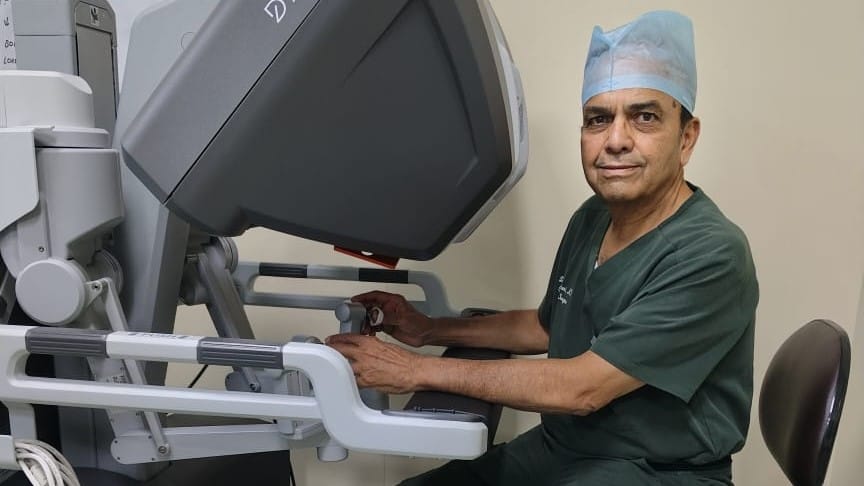 intestine hernia gallbladder lungs liver robotic surgery in india mp indore news