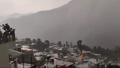 Uttarakhand Weather Update Temperature dropped due to bad weather Rainfall Alert Today