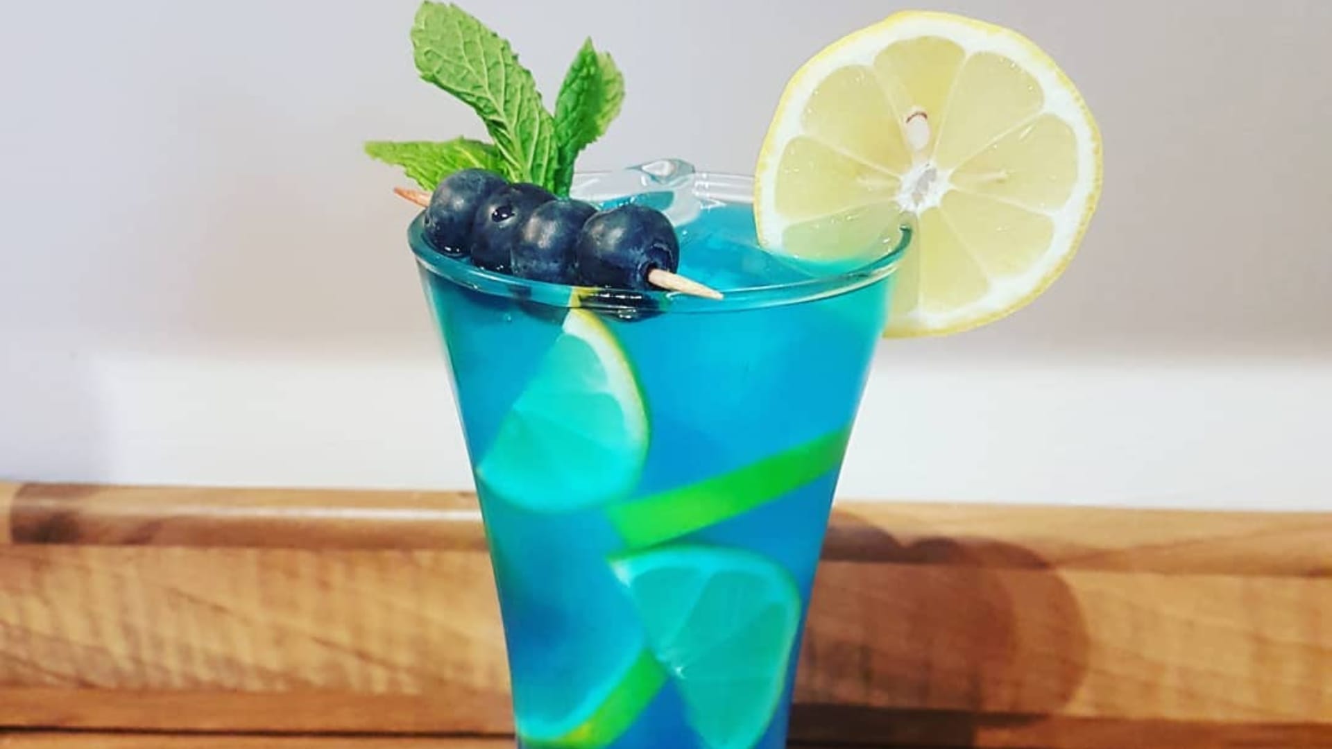 Blue Lagoon mocktail Recipe in hindi