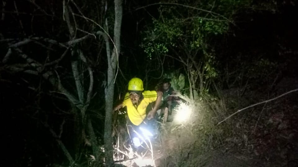 Four youths trapped on Deoria Tal track from Chopta were rescued safely