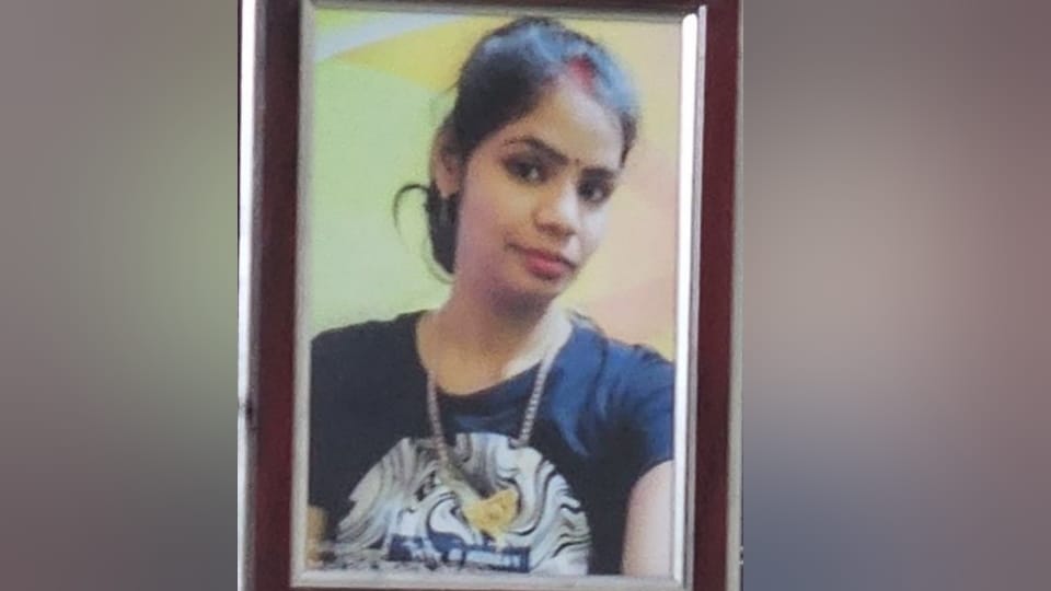 Wife murdered in Lucknow She was late in reaching home from hospital crime was committed due to suspicion