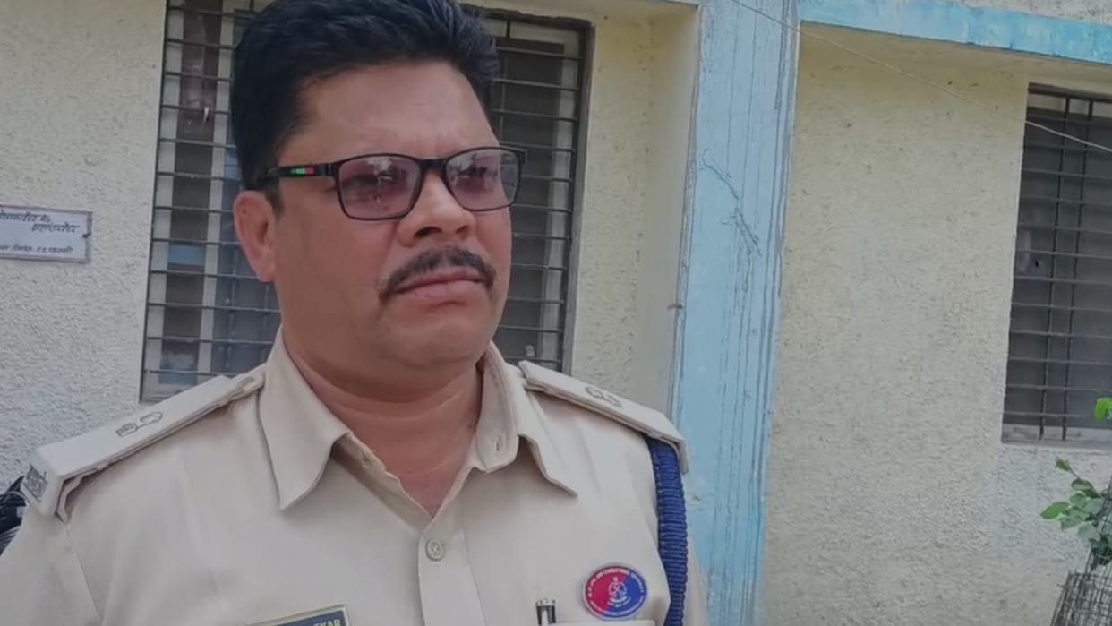 A prisoner committed a deadly attack on himself in Shajapur jail