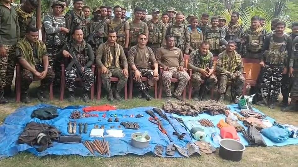 Encounter between security forces and Naxalites soldiers recovered weapons and explosives in Sukma